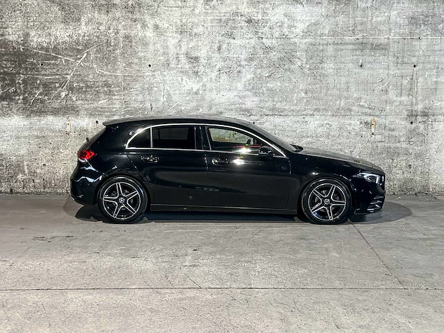 Mercedes-benz a180 d business solution amg 116pk 2019 a-klasse, l-277-bv - afbeelding 42 van  48