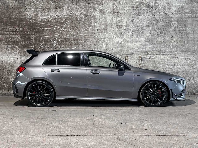 Mercedes-benz a180 d launch edition premium plus 116pk 2019 a-klasse, x-668-xh - afbeelding 1 van  39