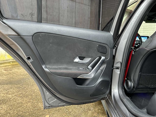 Mercedes-benz a180 d launch edition premium plus 116pk 2019 a-klasse, x-668-xh - afbeelding 20 van  39