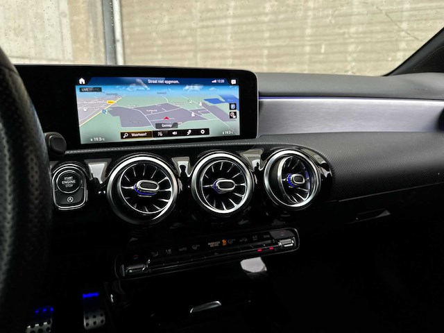 Mercedes-benz a180 d launch edition premium plus 116pk 2019 a-klasse, x-668-xh - afbeelding 25 van  39