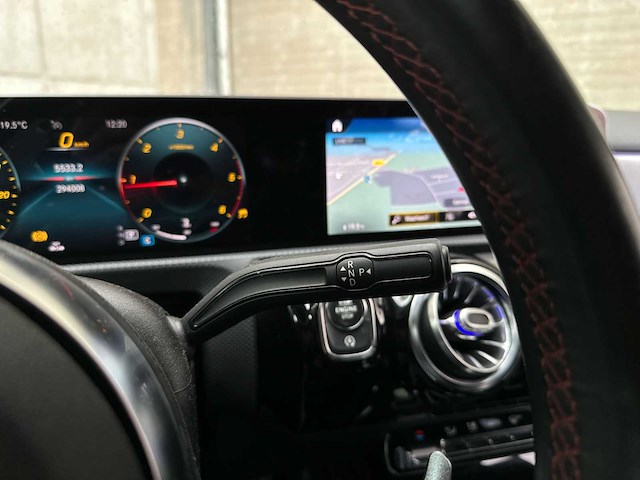 Mercedes-benz a180 d launch edition premium plus 116pk 2019 a-klasse, x-668-xh - afbeelding 28 van  39