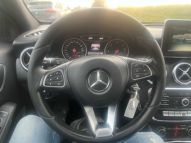 Mercedes-benz a180 d lease edition plus automaat, nd-919-k - afbeelding 6 van  19