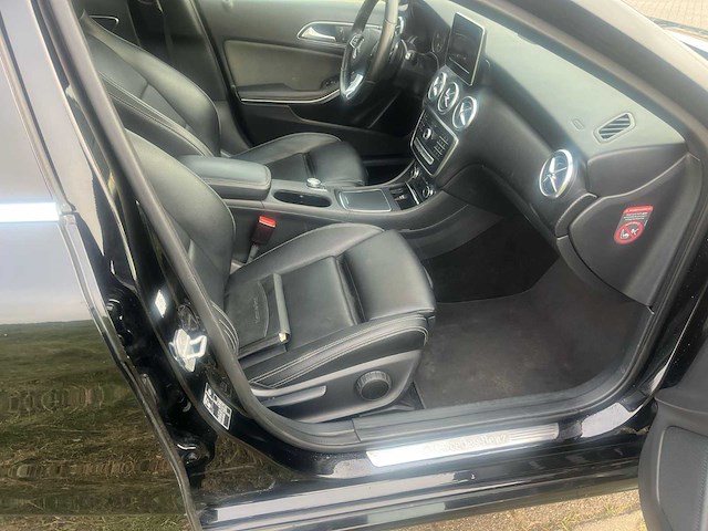 Mercedes-benz a180 d lease edition plus automaat, nd-919-k - afbeelding 2 van  7