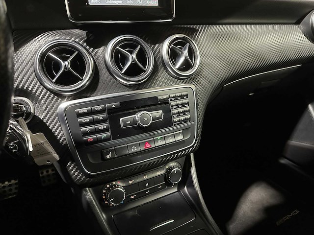 Mercedes-benz a180 prestige a-klasse 123pk 2015, g-325-pp - afbeelding 18 van  39