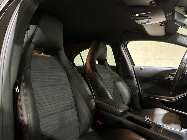 Mercedes-benz a180 prestige a-klasse 123pk 2015, g-325-pp - afbeelding 33 van  39