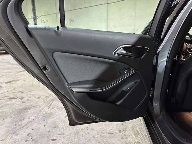 Mercedes-benz a180d lease edition 109pk 2015 (origineel-nl) a-klasse, hj-962-t - afbeelding 27 van  41