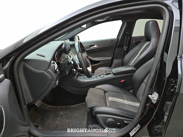 Mercedes-benz a200 157pk 2017 a-klasse, p-573-tp - afbeelding 35 van  37