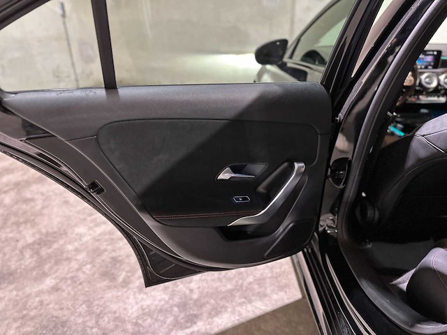 Mercedes-benz a200 business solution amg a-klasse 161pk 2020, j-049-dz - afbeelding 25 van  38