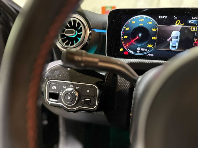 Mercedes-benz a200 business solution amg a-klasse 161pk 2020, j-049-dz - afbeelding 17 van  39