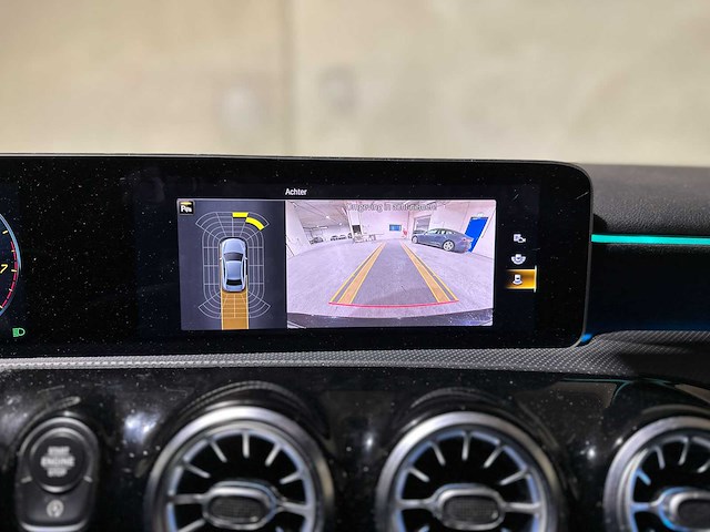 Mercedes-benz a200 business solution amg a-klasse 161pk 2020, j-049-dz - afbeelding 24 van  39