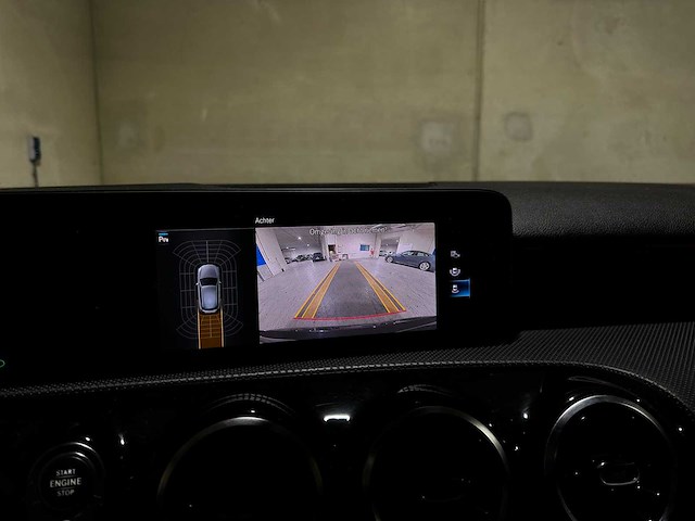 Mercedes-benz a200 business solution amg a-klasse 163pk 2019 (origineel-nl), xh-436-l - afbeelding 24 van  35