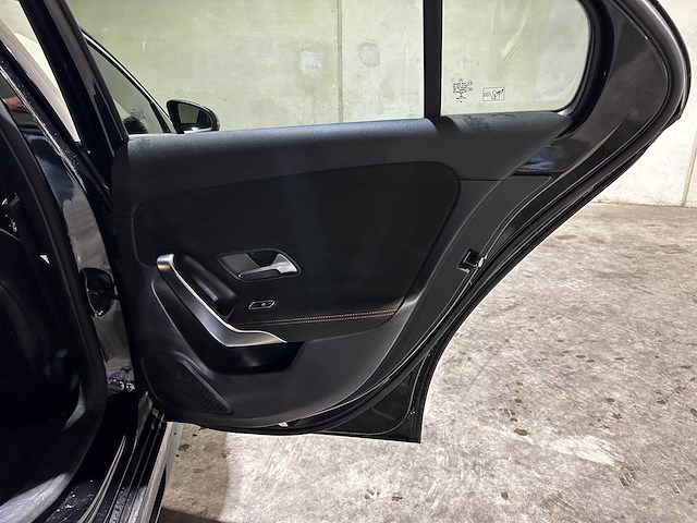 Mercedes-benz a200 business solution amg a-klasse 163pk 2019 (origineel-nl), xh-436-l - afbeelding 27 van  35