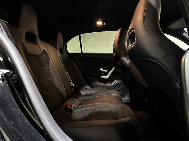 Mercedes-benz a200 business solution amg a-klasse 163pk 2019 (origineel-nl), xh-436-l - afbeelding 28 van  35