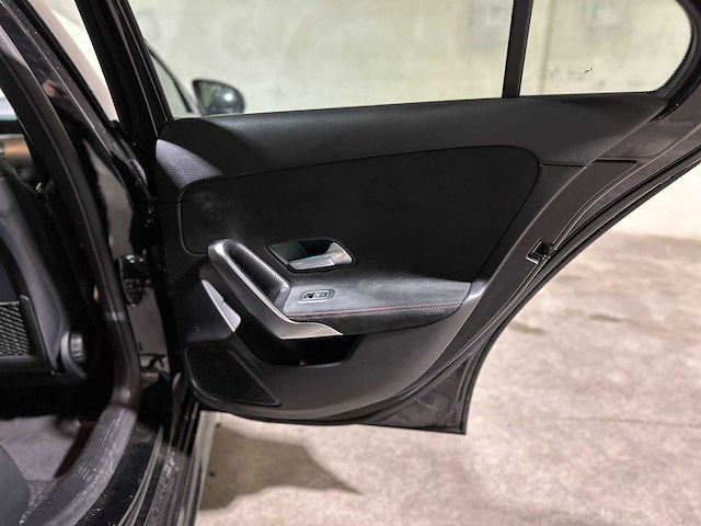 Mercedes-benz a200 business solution amg a-klasse 163pk 2020 (origineel-nl), j-049-dz - afbeelding 9 van  14