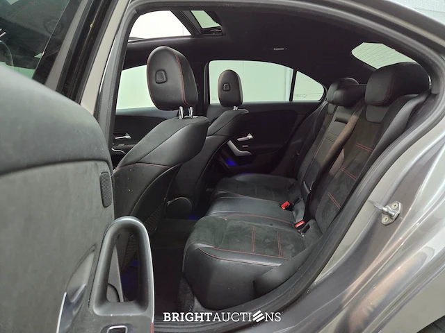 Mercedes-benz a200 launch edition premium 163pk 2019 (origineel-nl) a-klasse, zl-208-h - afbeelding 2 van  36