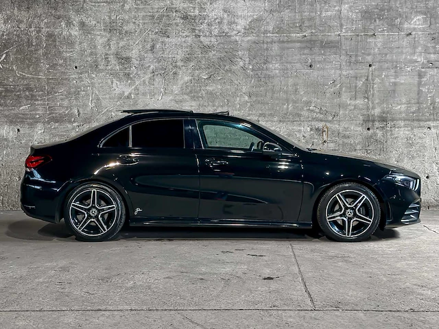 Mercedes-benz a200 launch edition premium plus 163pk 2019 (origineel-nl) a-klasse, zv-617-l - afbeelding 5 van  64