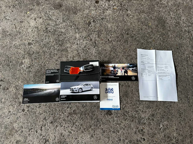 Mercedes-benz a200 launch edition premium plus 163pk 2019 (origineel-nl) a-klasse, zv-617-l - afbeelding 51 van  64