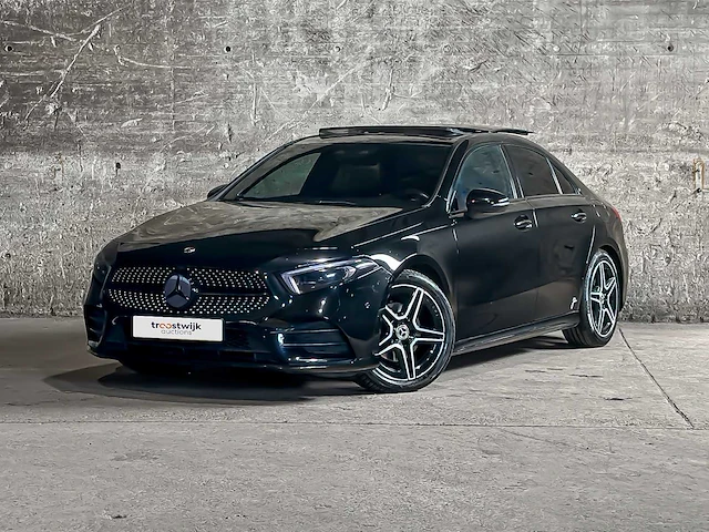 Mercedes-benz a200 launch edition premium plus 163pk 2019 (origineel-nl) a-klasse, zv-617-l - afbeelding 48 van  64