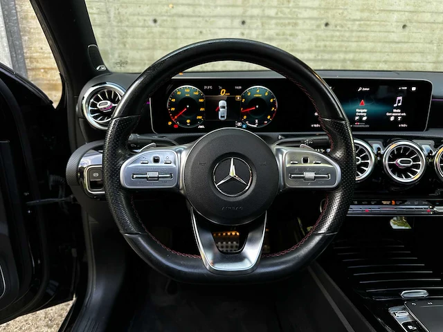 Mercedes-benz a200 launch edition premium plus 163pk 2019 (origineel-nl) a-klasse, zv-617-l - afbeelding 7 van  64