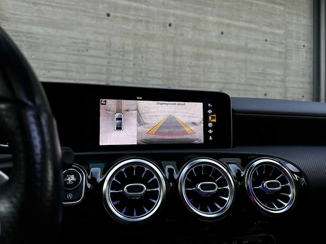 Mercedes-benz a200 launch edition premium plus 163pk 2019 (origineel-nl) a-klasse, zv-617-l - afbeelding 19 van  64