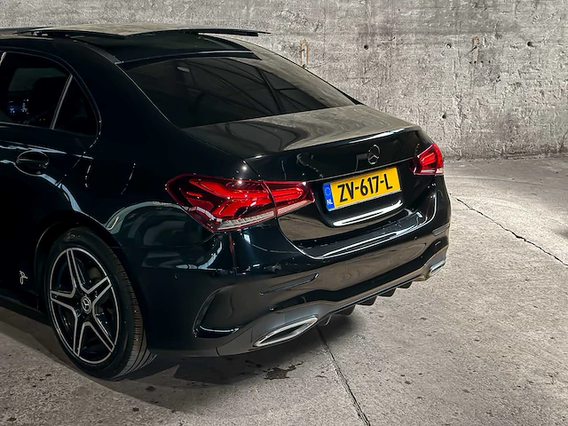 Mercedes-benz a200 launch edition premium plus 163pk 2019 (origineel-nl) a-klasse, zv-617-l - afbeelding 14 van  64