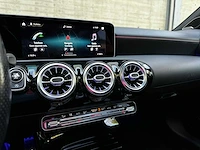 Mercedes-benz a200 launch edition premium plus 163pk 2019 (origineel-nl) a-klasse, zv-617-l - afbeelding 27 van  64