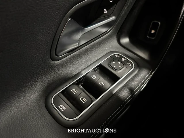 Mercedes-benz a200 limousine business solution luxury 163pk 2020 (origineel-nl) a-klasse, j-882-sr - afbeelding 7 van  33