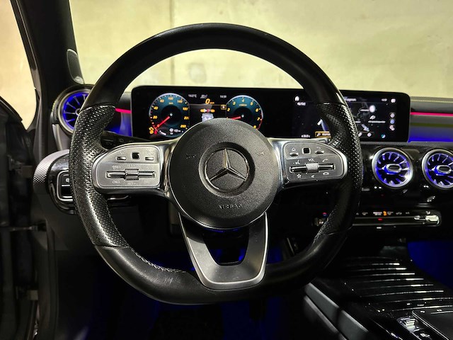 Mercedes-benz a250 amg 4matic premium plus edition 1 224pk 2019 a-klasse, p-252-hp - afbeelding 11 van  46