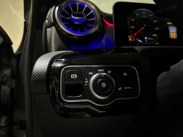 Mercedes-benz a250 amg 4matic premium plus edition 1 224pk 2019 a-klasse, p-252-hp - afbeelding 16 van  46
