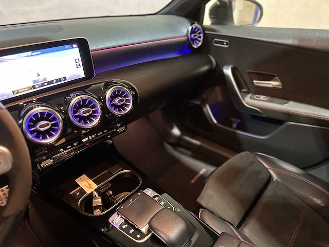 Mercedes-benz a250 amg premium plus a-klasse 224pk 2019, p-962-gr - afbeelding 24 van  45