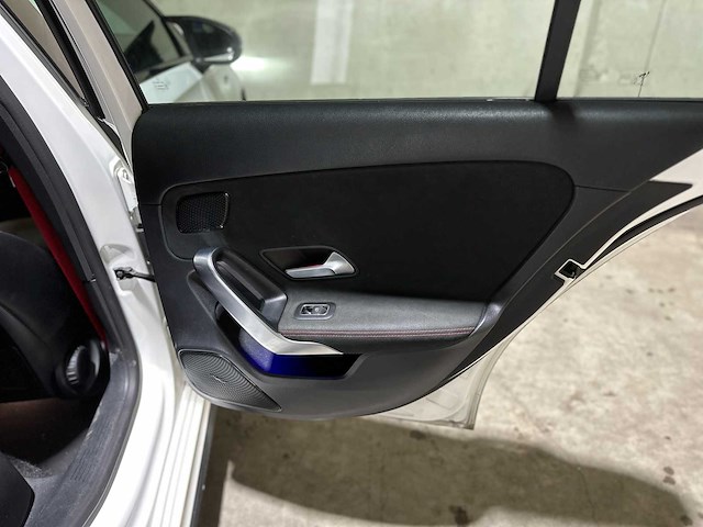 Mercedes-benz a250 amg premium plus a-klasse 224pk 2019, p-962-gr - afbeelding 30 van  43