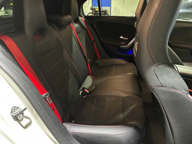 Mercedes-benz a250 amg premium plus a-klasse 224pk 2019, p-962-gr - afbeelding 31 van  43