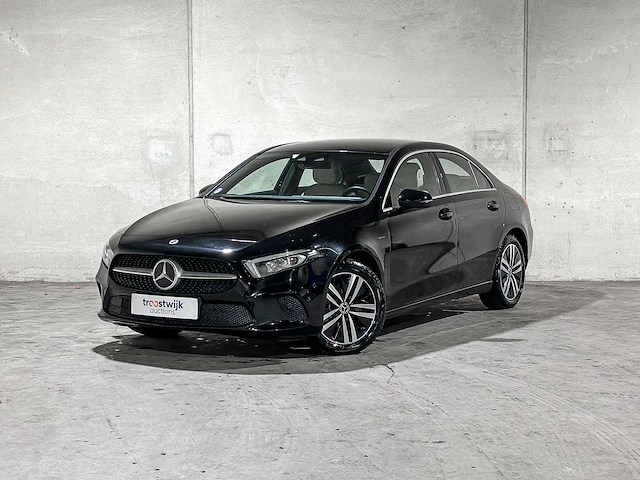Mercedes-benz a250 e business solution luxury limited 218pk 2020 (origineel-nl + 1e eigenaar) a-klasse, j-849-sg - afbeelding 1 van  36