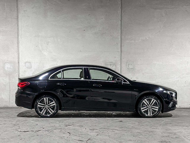 Mercedes-benz a250 e business solution luxury limited 218pk 2020 (origineel-nl + 1e eigenaar) a-klasse, j-849-sg - afbeelding 2 van  32
