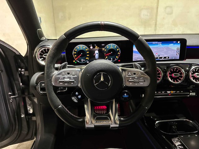 Mercedes-benz a35 amg 4matic edition 1 306pk 2019 a-klasse, z-624-pp - afbeelding 1 van  6