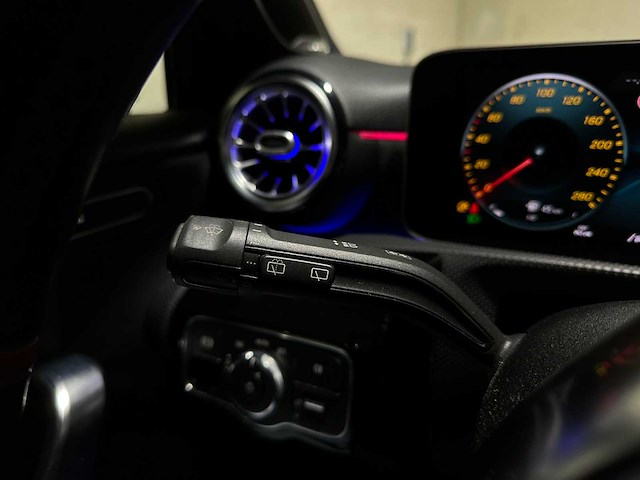 Mercedes-benz a35 amg 4matic edition 1 306pk 2019 a-klasse, z-624-pp - afbeelding 4 van  6