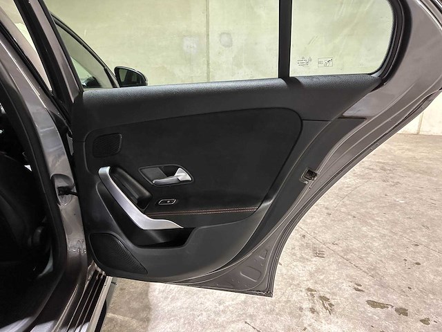 Mercedes-benz a35 amg 4matic edition 1 306pk 2019 a-klasse, z-624-pp - afbeelding 31 van  42