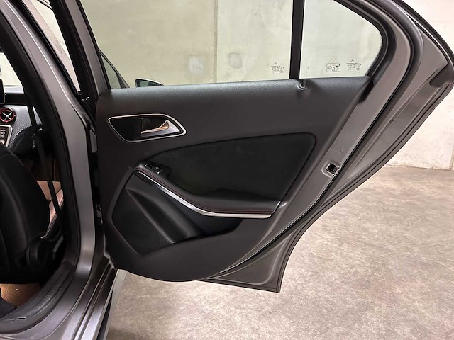 Mercedes-benz a45 amg 4matic 381pk 2017, rk-365-f - afbeelding 32 van  51