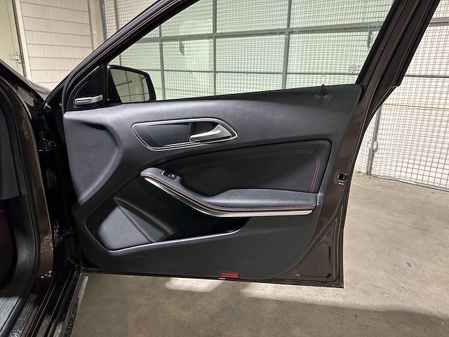 Mercedes-benz a45 amg 4matic a-klasse 360pk 2015, hst-56-d - afbeelding 35 van  43
