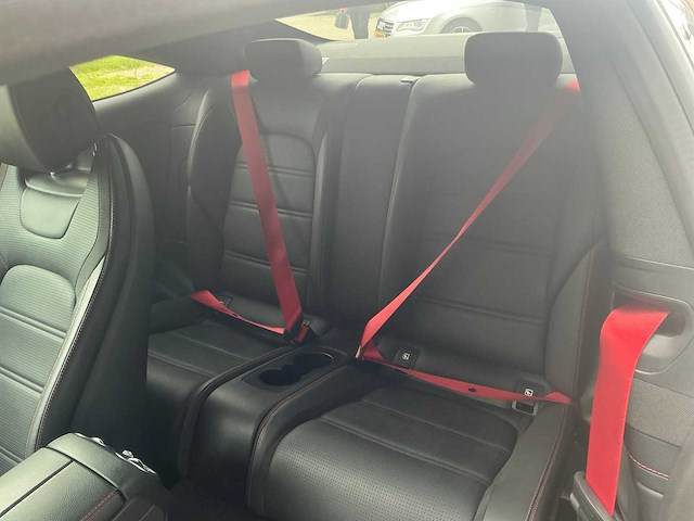 Mercedes-benz amg c 43 personenauto - afbeelding 13 van  30
