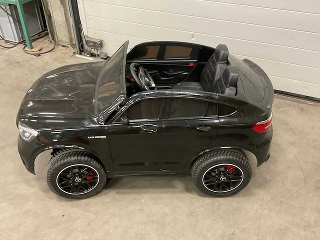 Mercedes-benz amg glc63 elektrische kinderauto - afbeelding 2 van  6