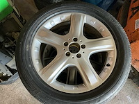 Mercedes benz autobanden met velg - afbeelding 3 van  6