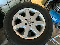 Mercedes benz autobanden met velg - afbeelding 5 van  6