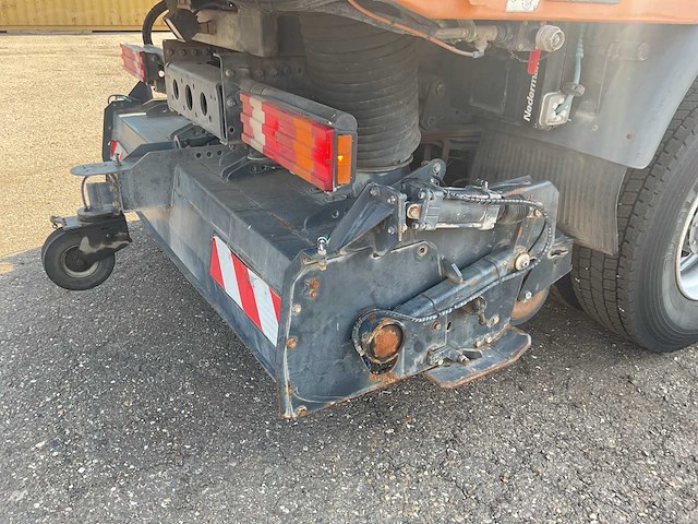Mercedes-benz axor 1824 vrachtwagen - afbeelding 11 van  18