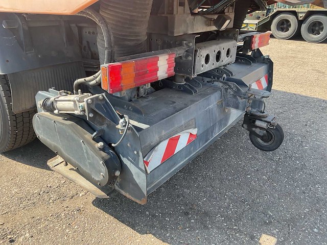 Mercedes-benz axor 1824 vrachtwagen - afbeelding 14 van  18