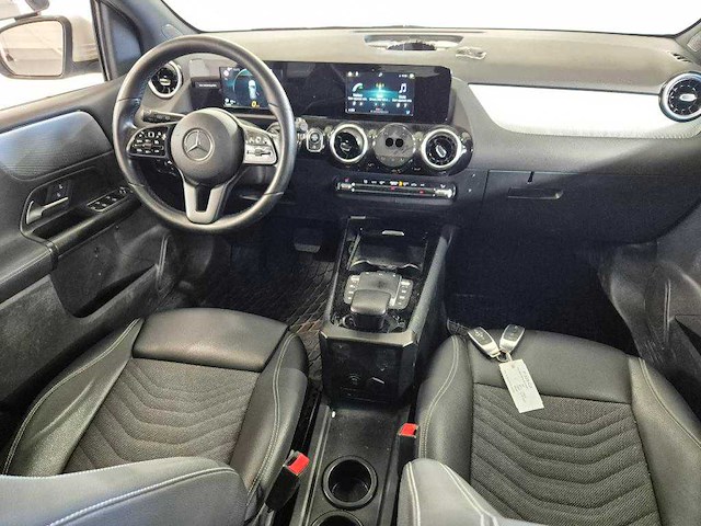 Mercedes-benz b-klasse - 200d , p-535-gx - afbeelding 2 van  16