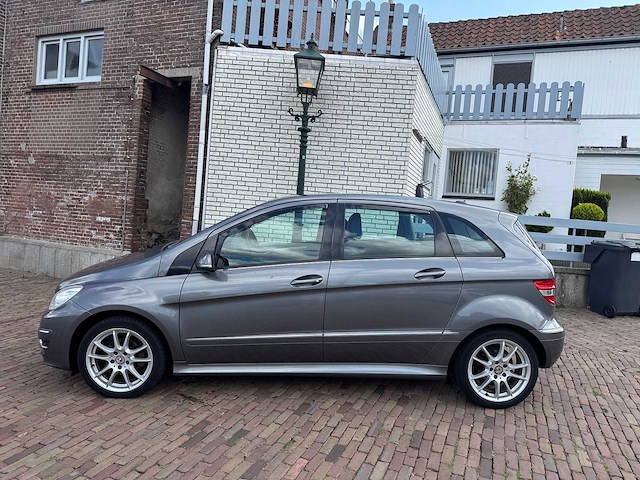 Mercedes-benz b-klasse 170 automaat j-539-nn - afbeelding 6 van  12