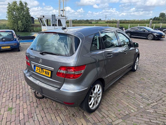 Mercedes-benz b-klasse 170 automaat j-539-nn - afbeelding 9 van  12