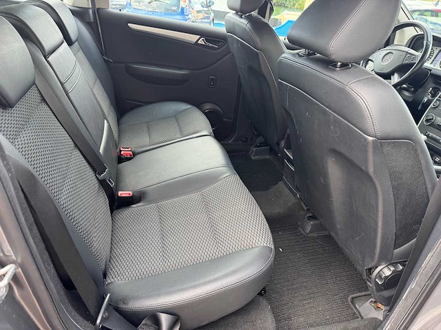 Mercedes-benz b-klasse 170 automaat j-539-nn - afbeelding 2 van  19