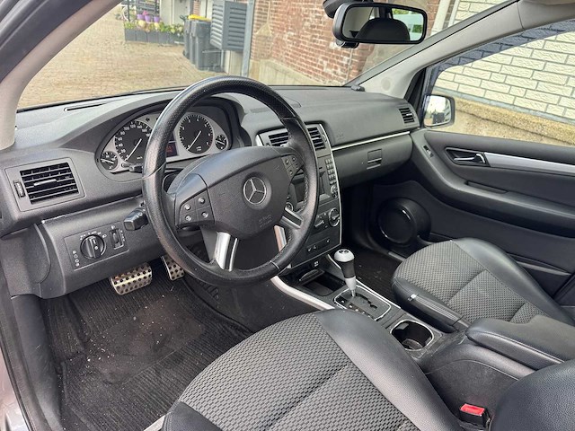 Mercedes-benz b-klasse 170 automaat j-539-nn - afbeelding 5 van  19